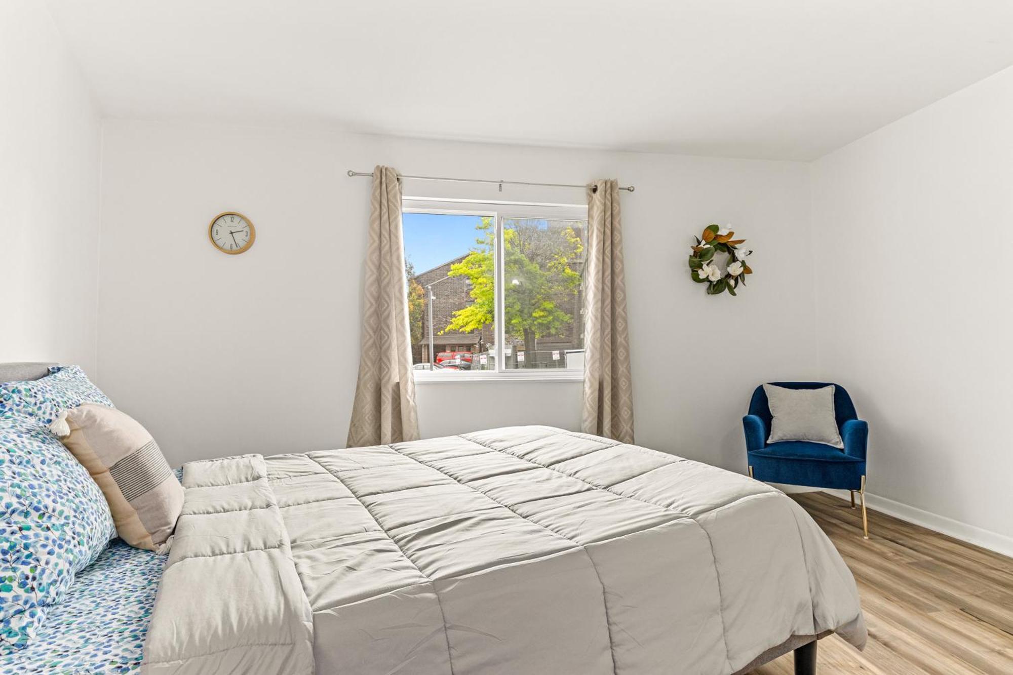 The Concord Place Peoria Room photo